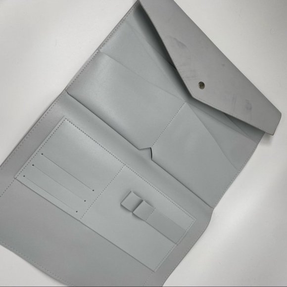 Glass Ladder & Co Light Grey Megan Vegan Leather Portfolio Clutch Tech Organizer - Picture 2 of 7